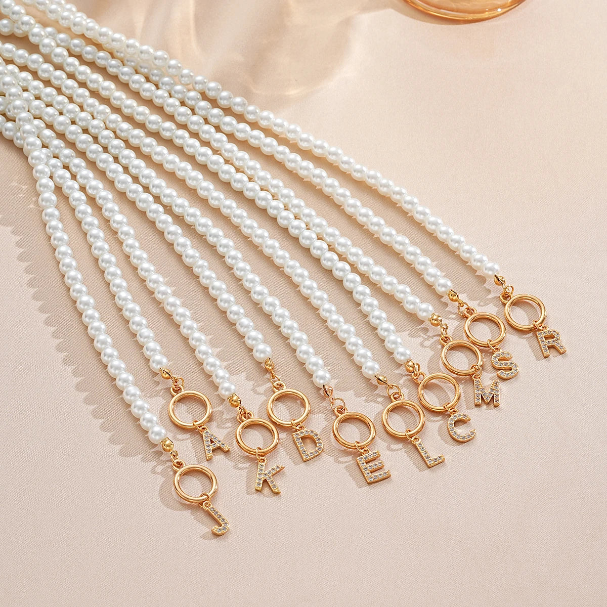 Fashion A- Z Letters Necklaces for Women Gold Color Initial Pendant Pearl Chain English Letter Neckalces Jewelry Alphabet Gifts